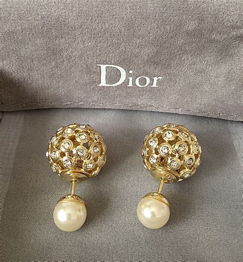 dior cd earings|mise en Dior tribal earrings.